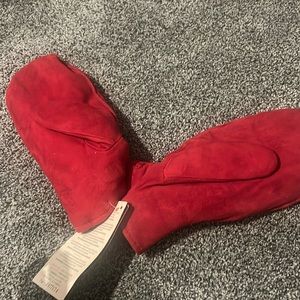 Wilson’s Leather Mittens new with tags